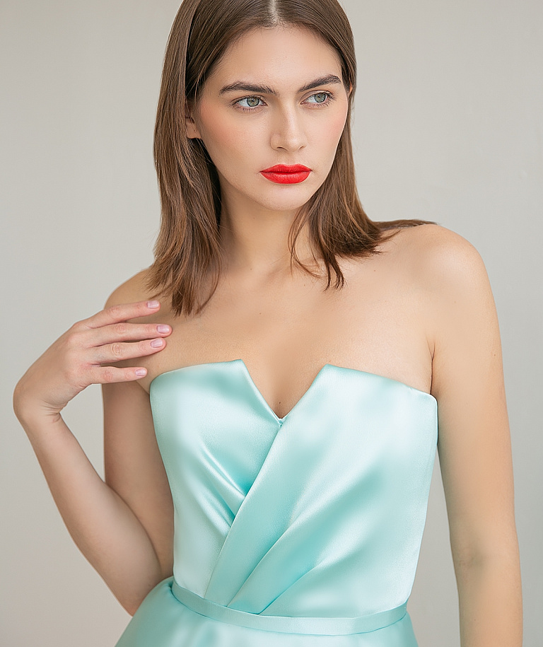 Вечернее платье цвета тиффани миди со съемными рукавами