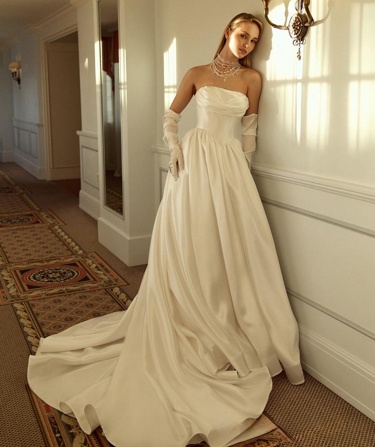 Свадебное платье в стиле принцесса из микадо