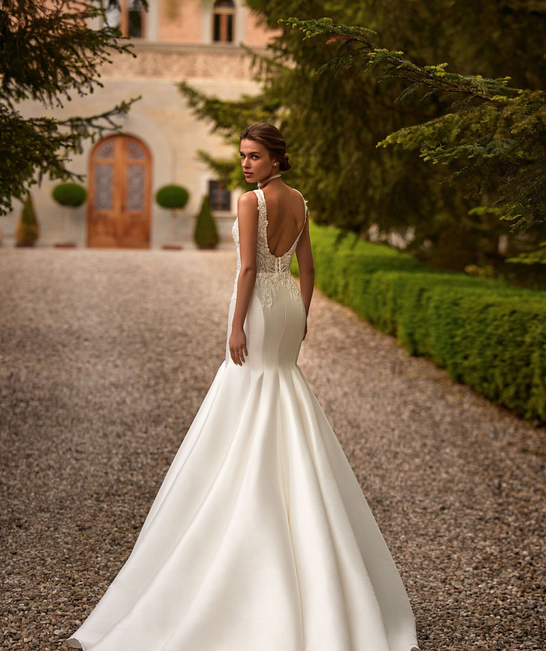 Роскошная русалка из микадо с кружевом по корсету