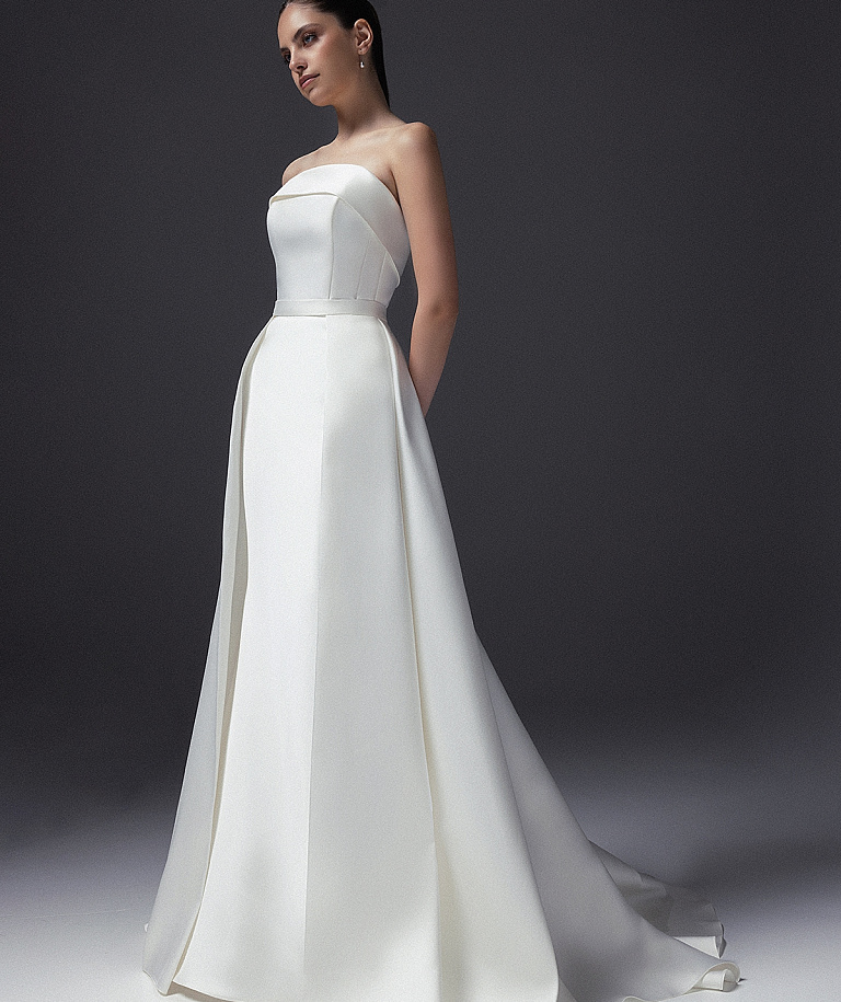 Клакссическое свадебное платье-трансфорер из микадо