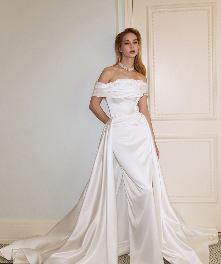 Атласное свадебное платье трансформер