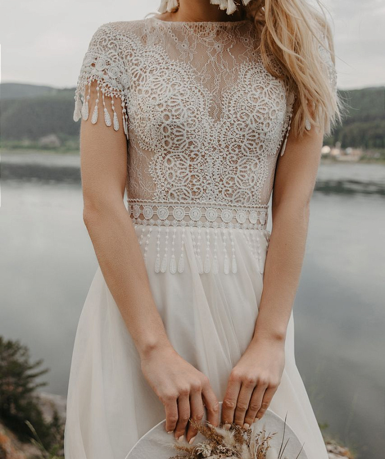 Легкое свадебное платье в стиле бохо