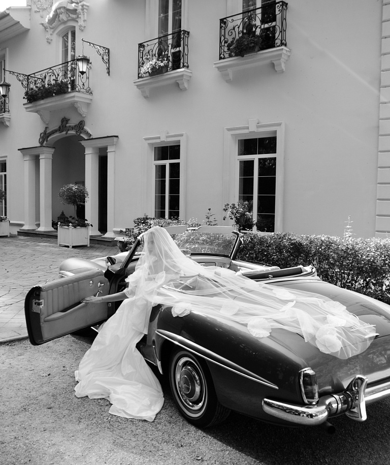 Длинная двухслойная фата с цветами