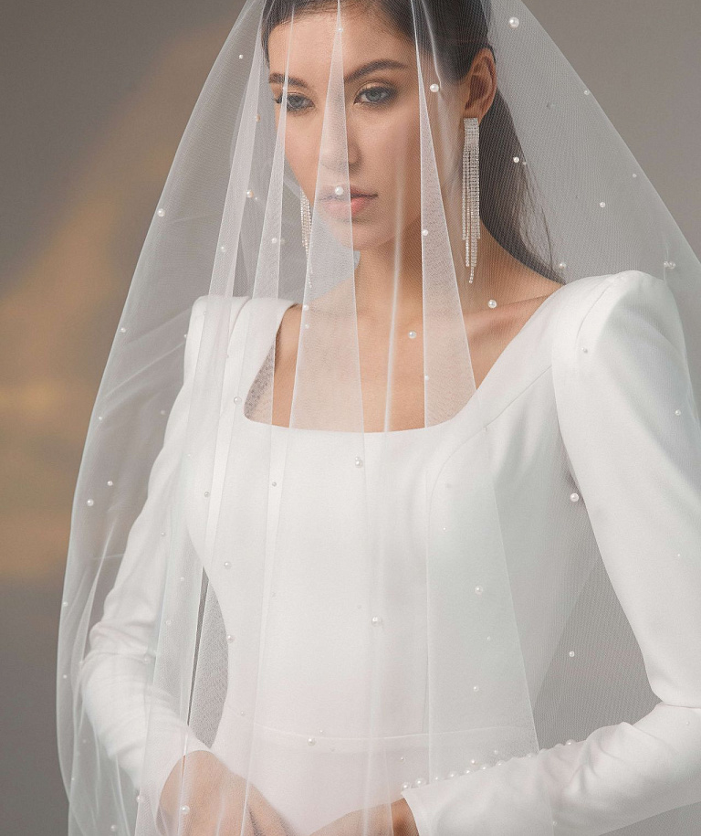 Свадебное платье русалка с квадратным вырезом и плечиками