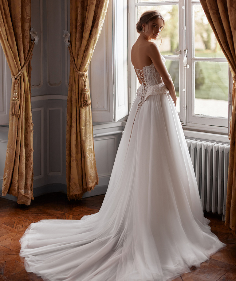 Свадебный комплект с роскошным корсетом