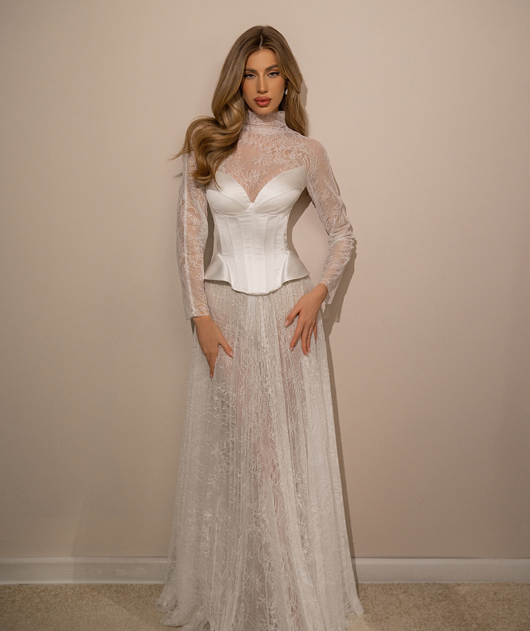 Свадебный комплект из нежного кружева шантильи