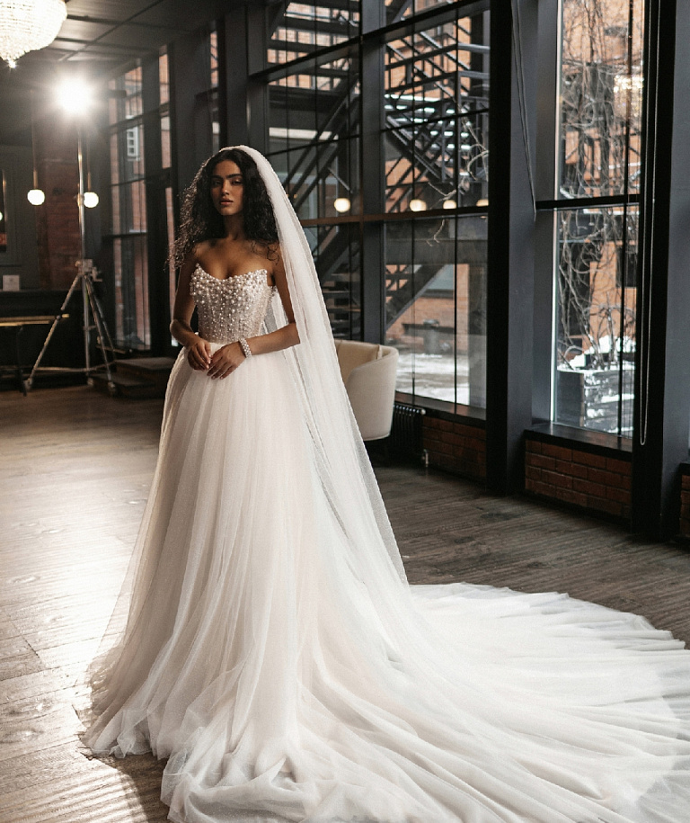 Свадебное платье принцесса с жемчужным корсетом