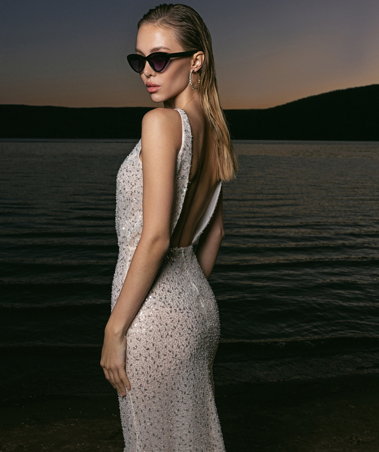 Свадебное платье русалка с роскошной расшивкой