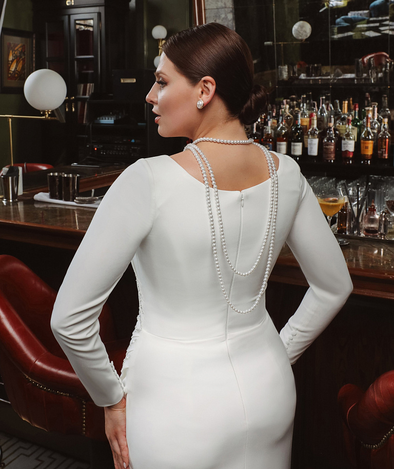 Прямое свадебное платье с рукавами большого размера