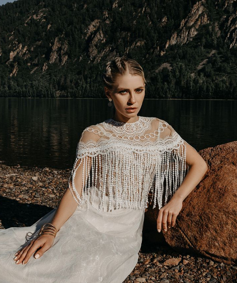 Этническое свадебное платье со съемным болеро