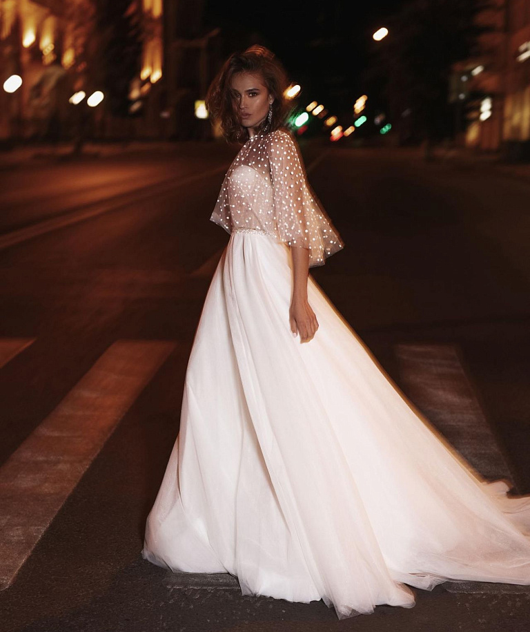 Свадебное платье принцесса с кейпом