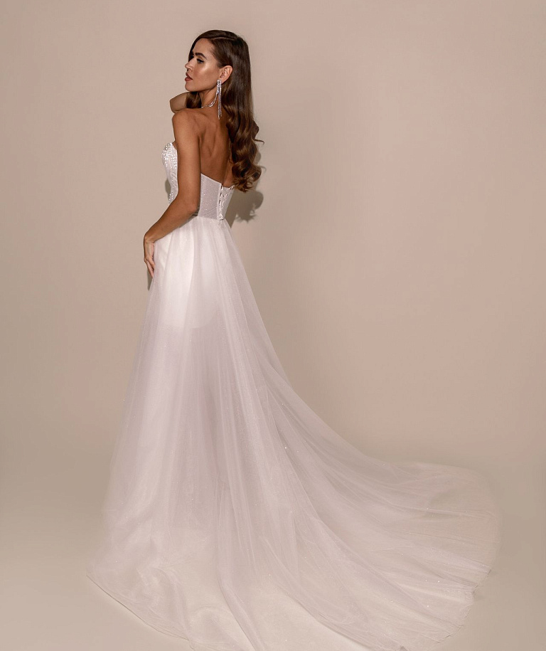 Короткое платье с прозрачной юбкой