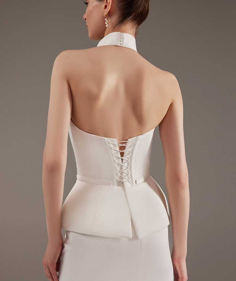 Утонченный комплект из стрейч атласа