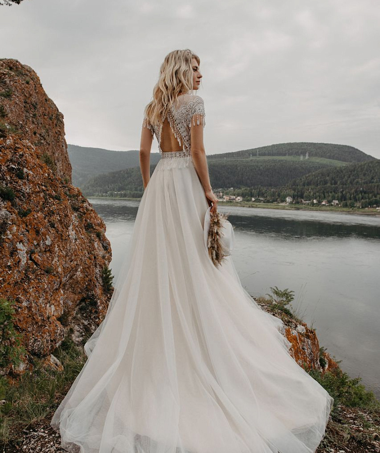 Легкое свадебное платье в стиле бохо