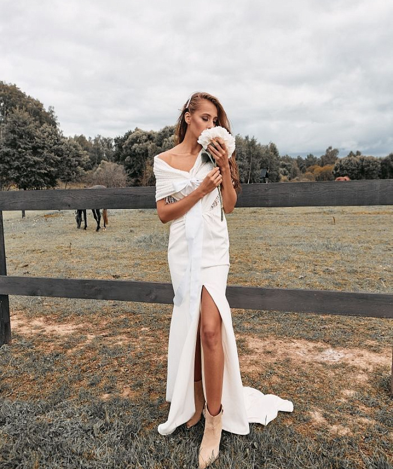 Шерстяная шаль для невесты