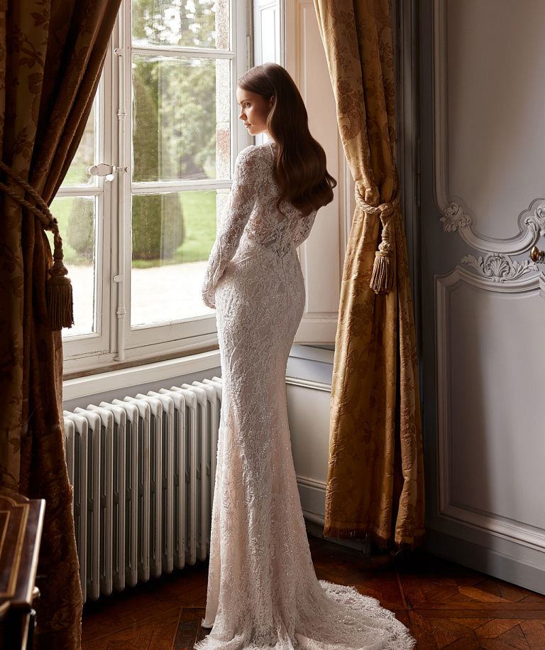 Комплект из кржевной русалки и съемного корсета с притачным шлейфом