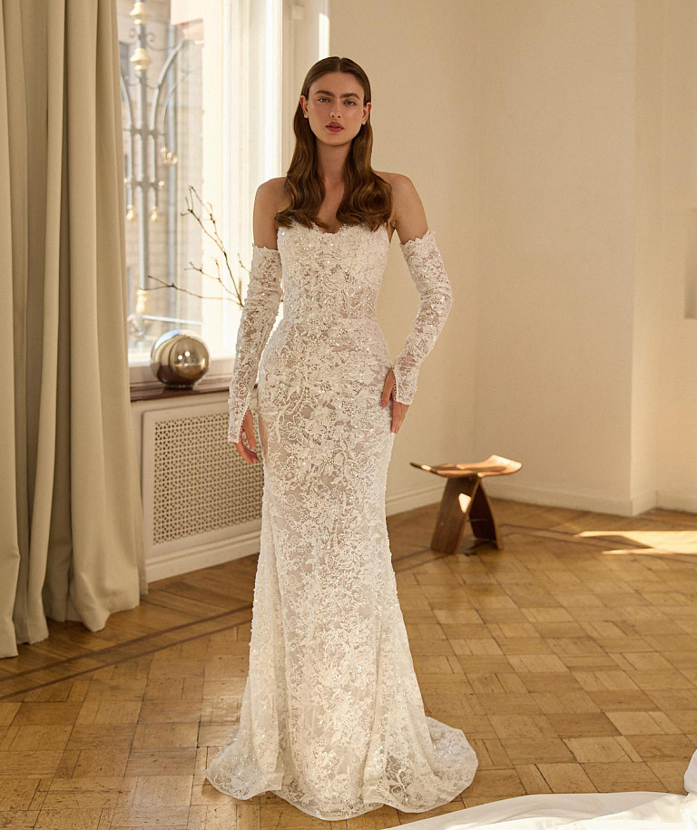 Кружевное свадебное платье рыбка с рукавами