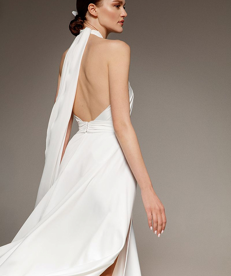 Шифоновое свадебное платье с разрезом