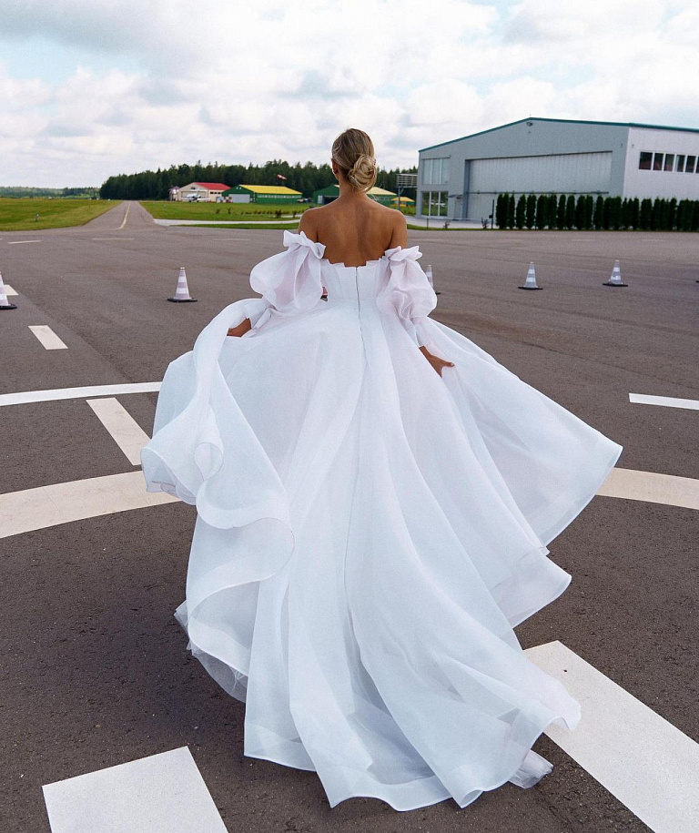 Свадебное платье из шифона с драпировкой