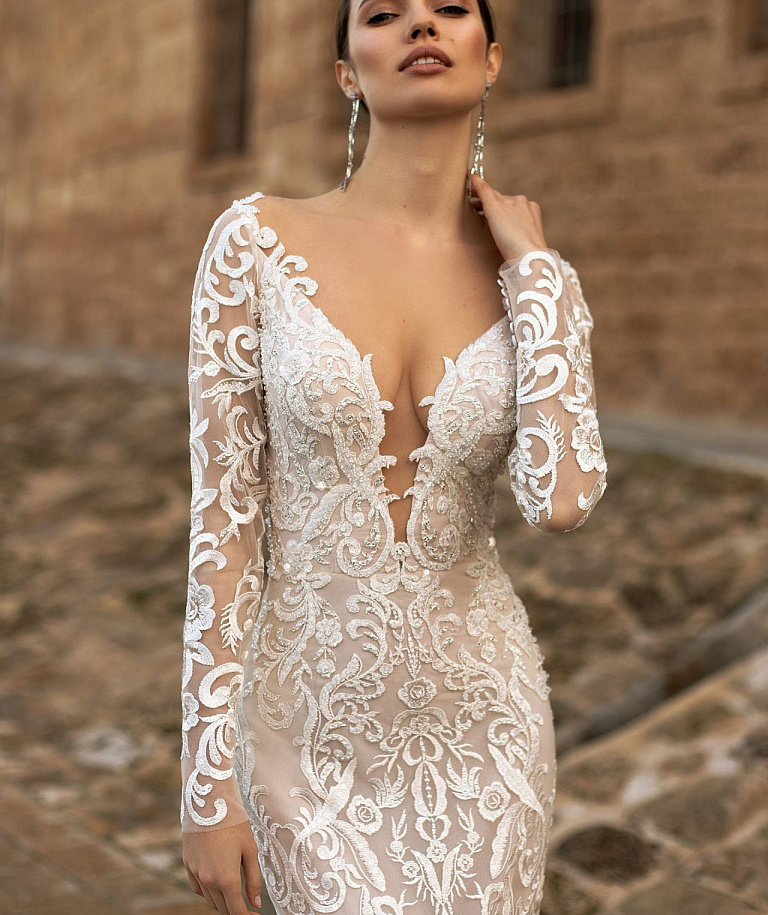 Свадебное платье русалка с рукавами и открытой спиной