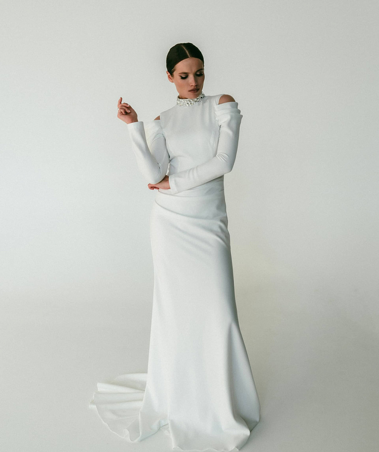 Минималистичное платье силуэта «Рыбка»