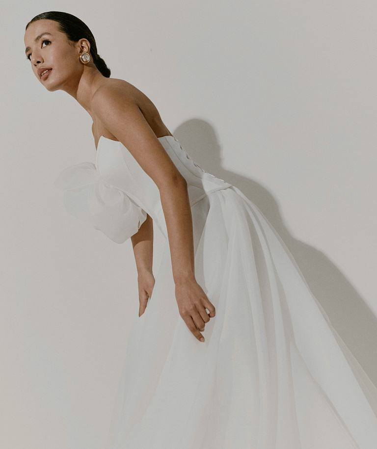 Свадебный компект из приталенного корсета и юбки