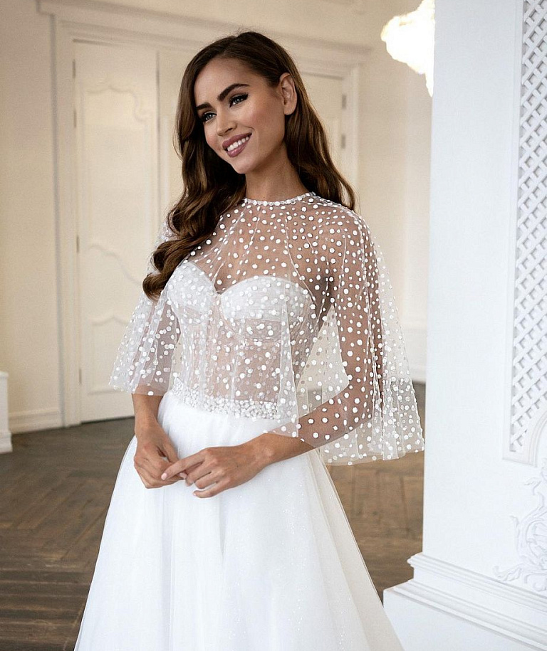 Блестящий короткий кейп