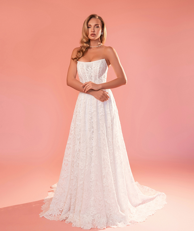 Кружевное свадебное платье со рукавами-клешь