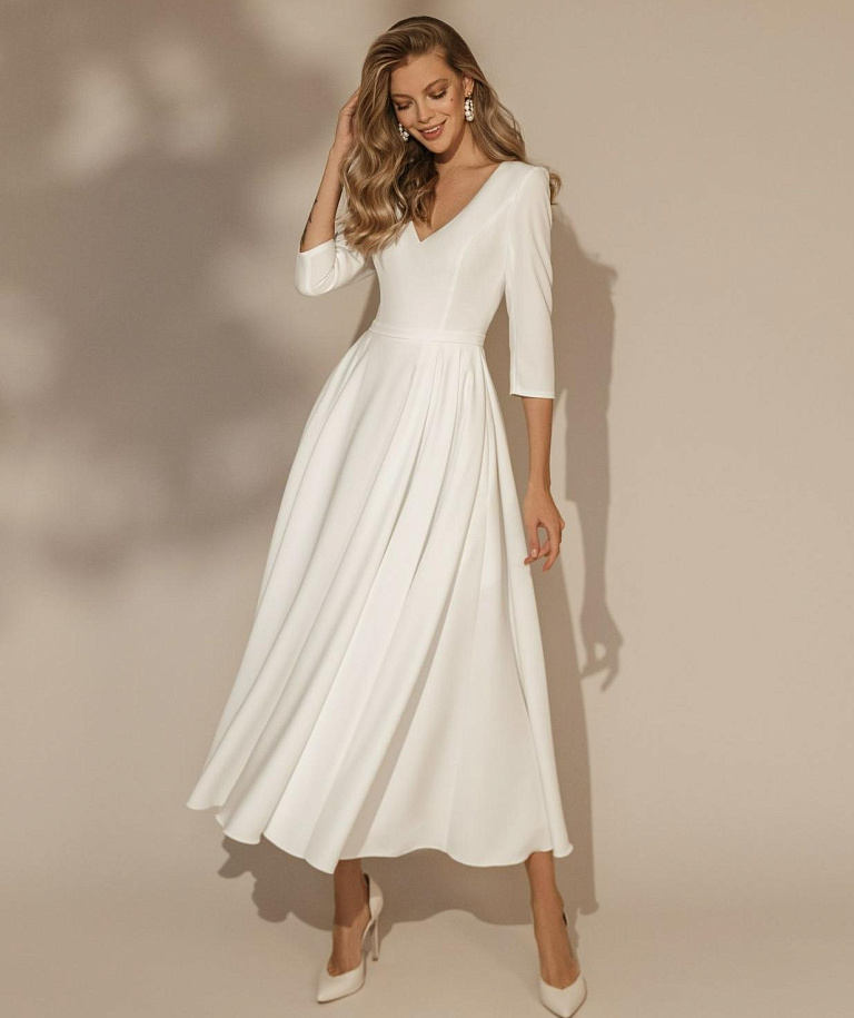 Атласное свадебное платье миди