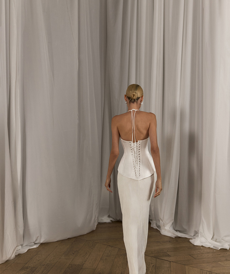Элегантный свадебный корсет с юбкой из дизайнерской ткани