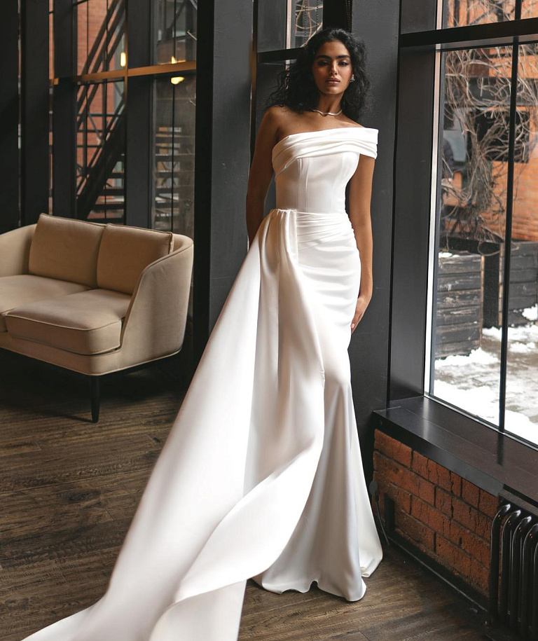 Атласное свадебное платье русалка