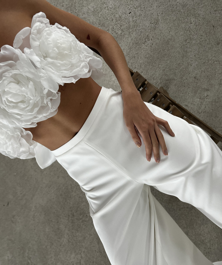 Свадебный топ из цветов