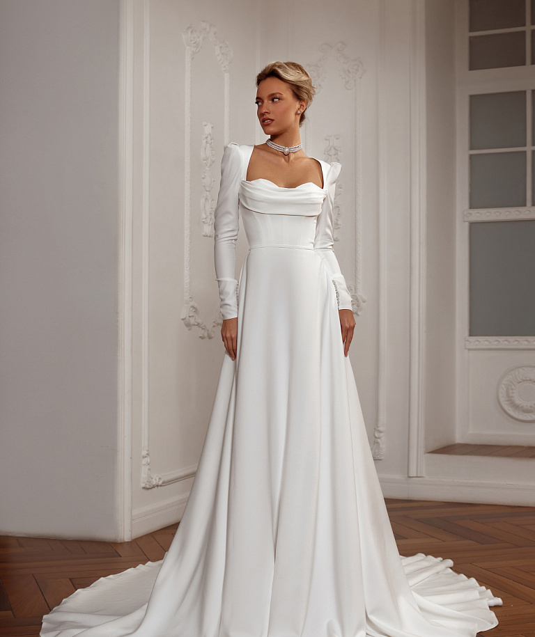 Элегантное свадебное платье с декольте в форме сердца