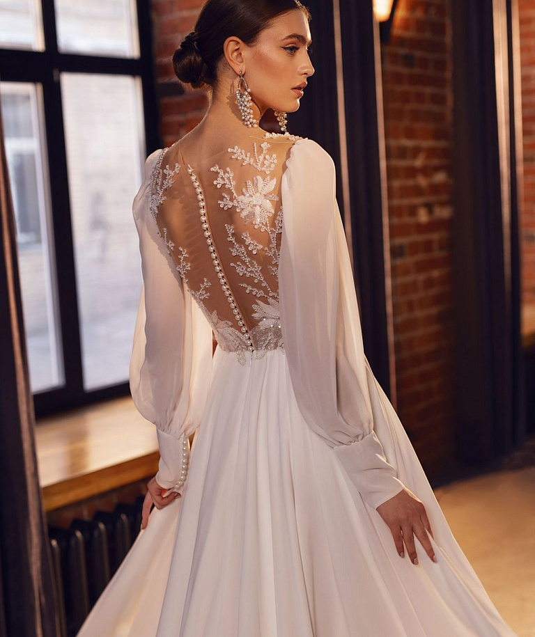 Шифоновое свадебное платье с кружевным корсетом