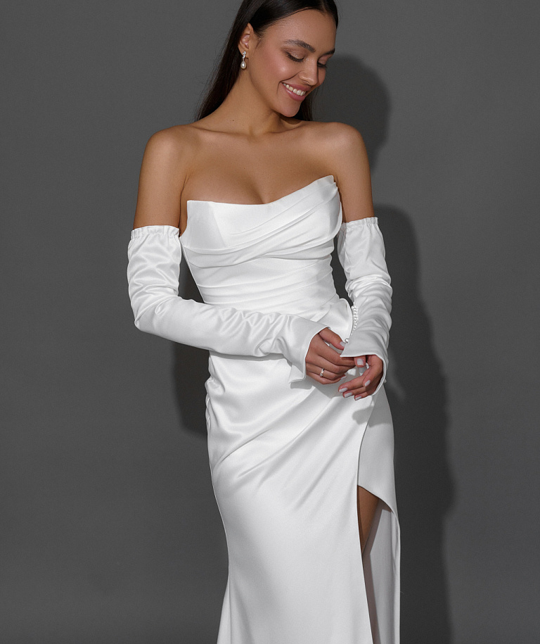 Атласное свадебное платья русалка с разрезом от бедра