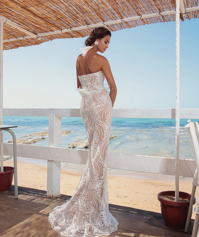 Свадебное платье русалка цвета капучино