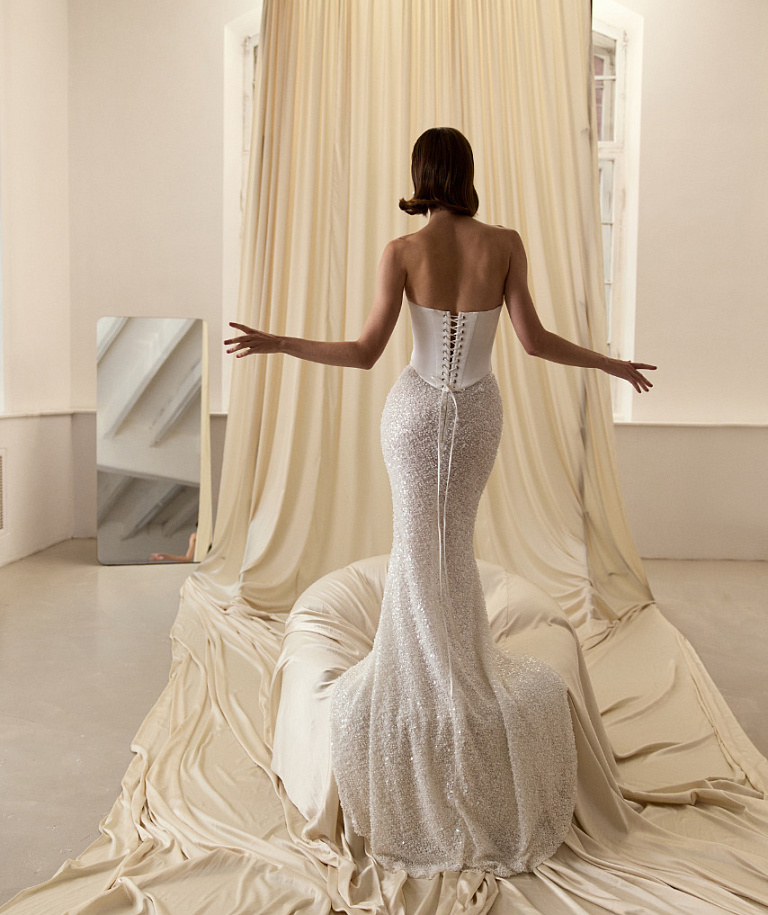 Свадебный комплект с атласным корсетом и юбкой из пайеток