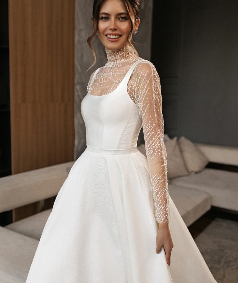 Элегантное свадебное платье из микадо