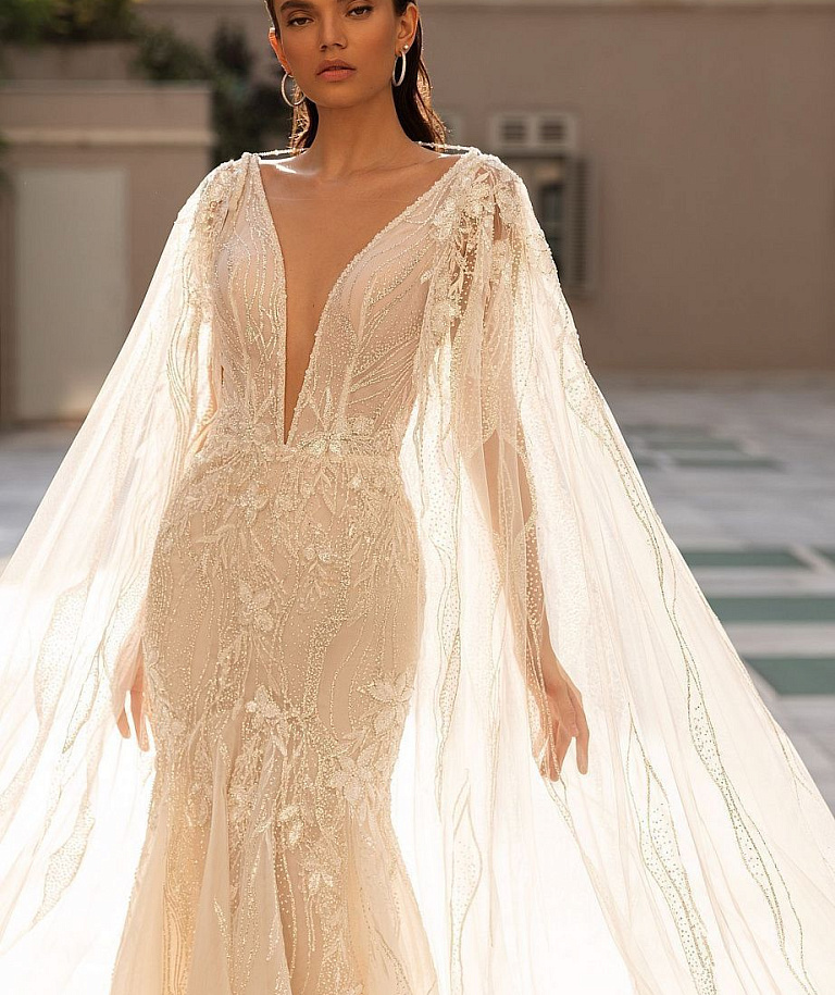 Красивый кейп для свадебного платья