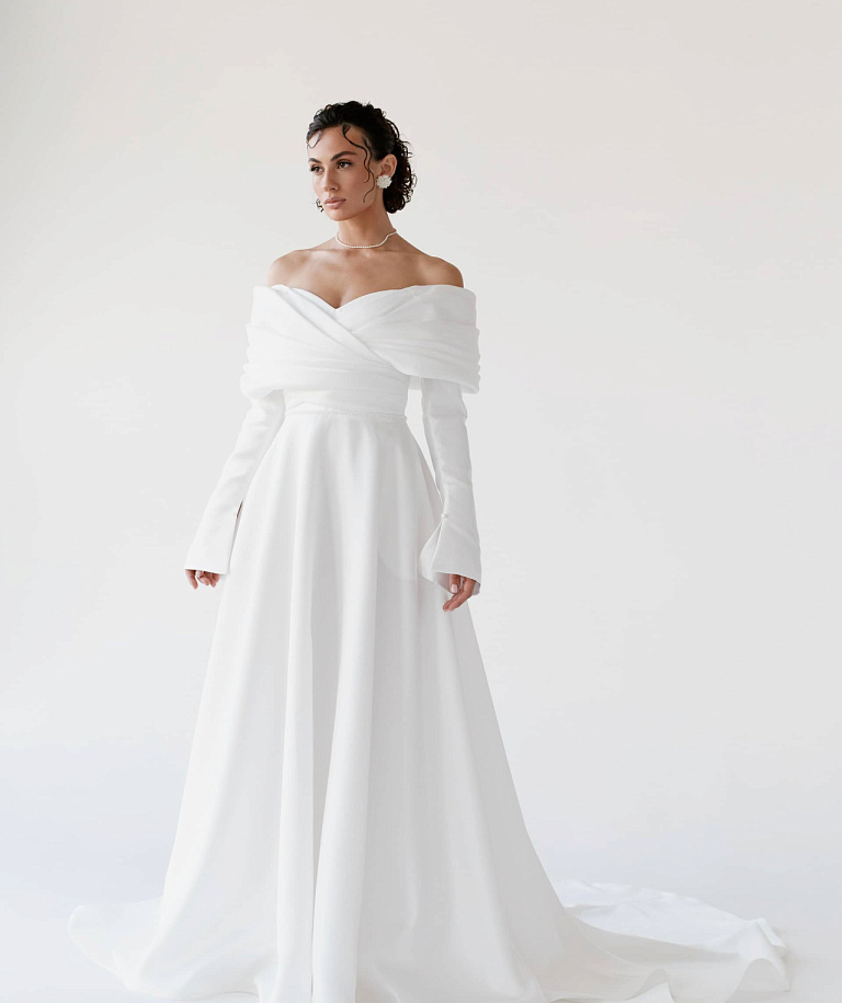 Классическое  свадебное палетье А- силуэта из микадо