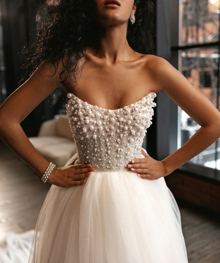 Свадебное платье принцесса с жемчужным корсетом