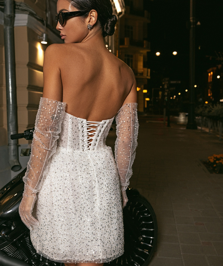 Свадебное платье мини на корсете