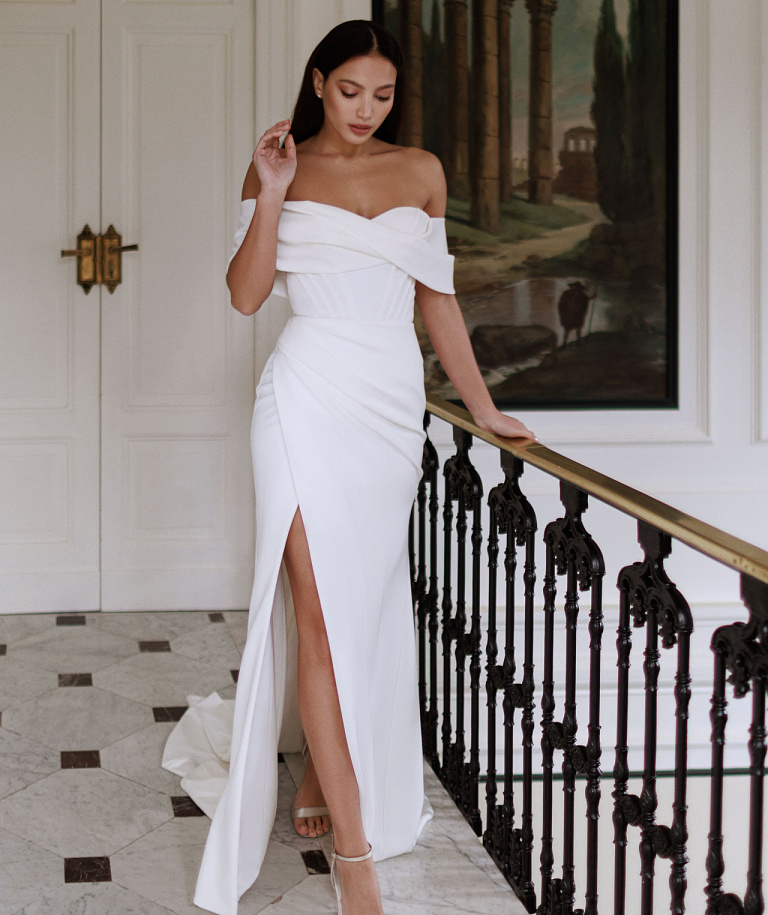 Стильное белое свадебное платье