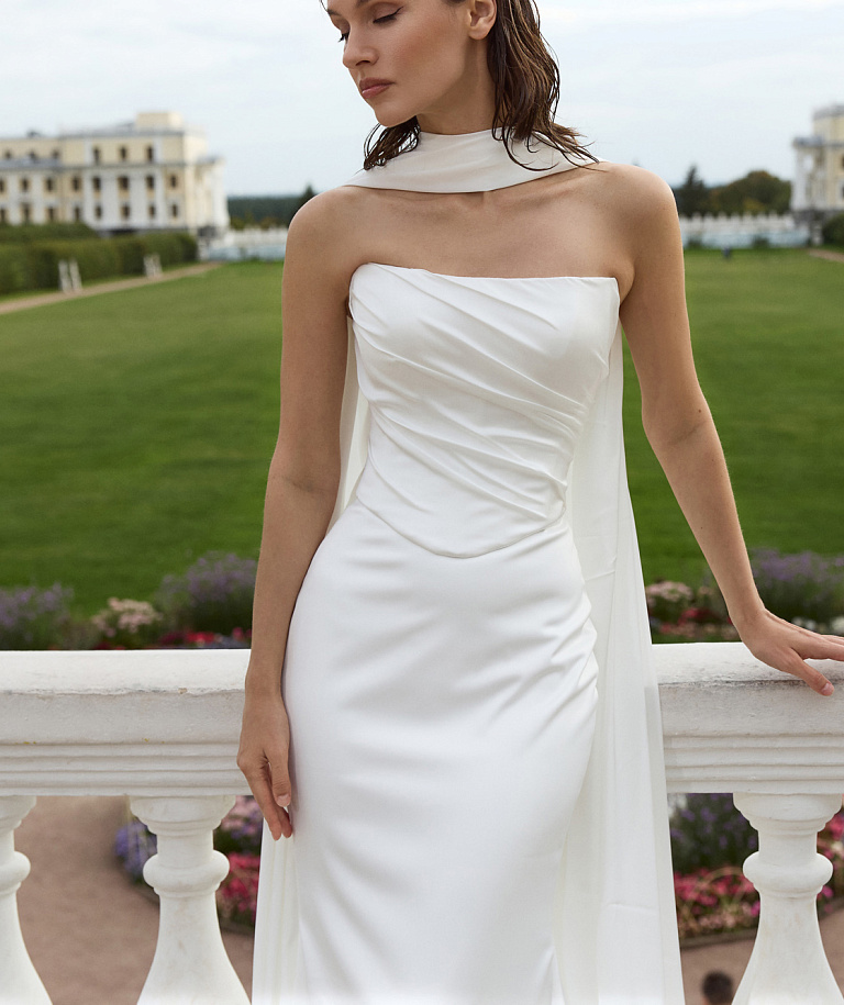 Комплект из атласного корсета с драпировкой и юбкой