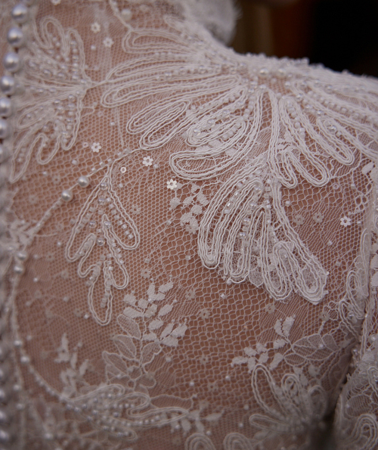 Кружевное свадебное платье русалка со шлейфом