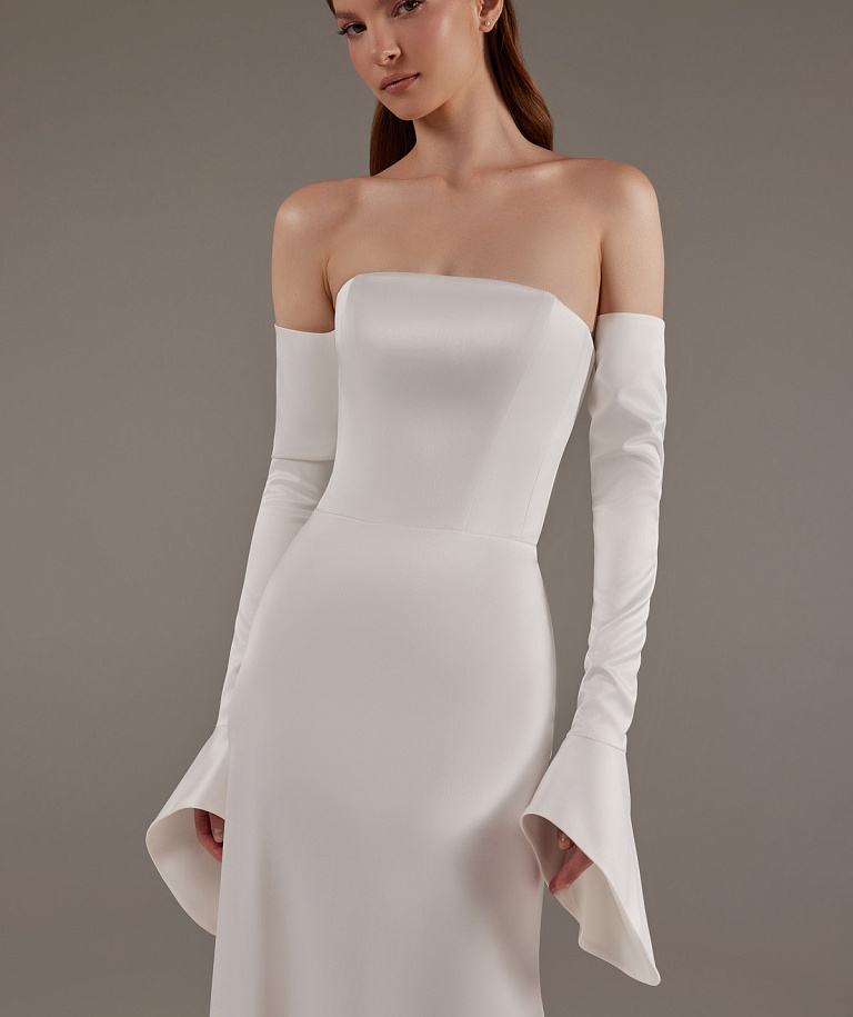 Русалка из атласа-стрейчас со съемными рукавами-клешь