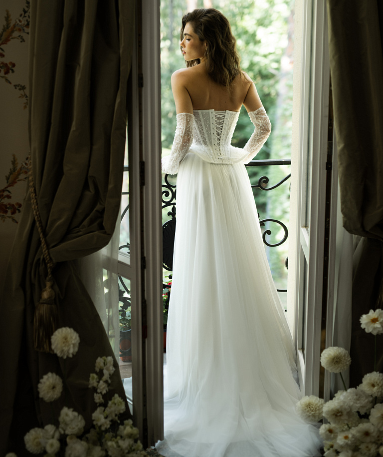 Свадебный комплект с корсетом и воздушной юбкой