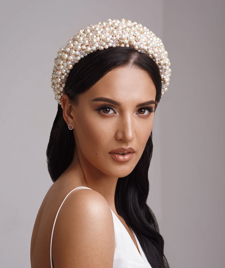 Кремовый широкий ободок с жемчужинами