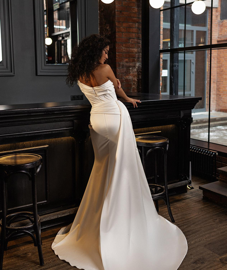 Атласное свадебное платье русалка