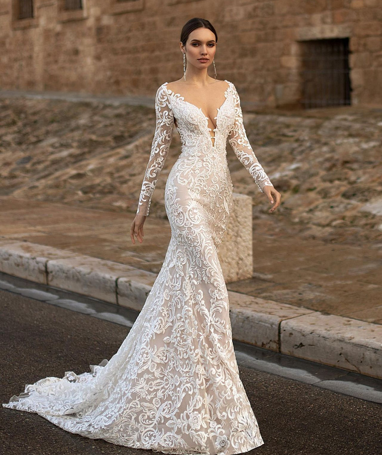 Свадебное платье русалка с рукавами и открытой спиной